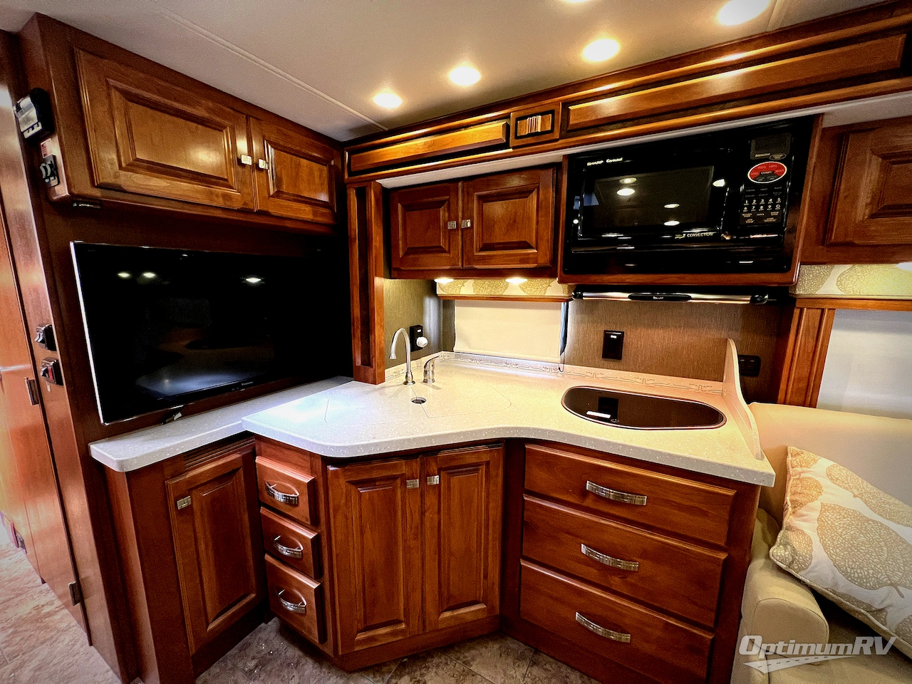 2013 Tiffin Allegro Breeze 32 BR Photo 16