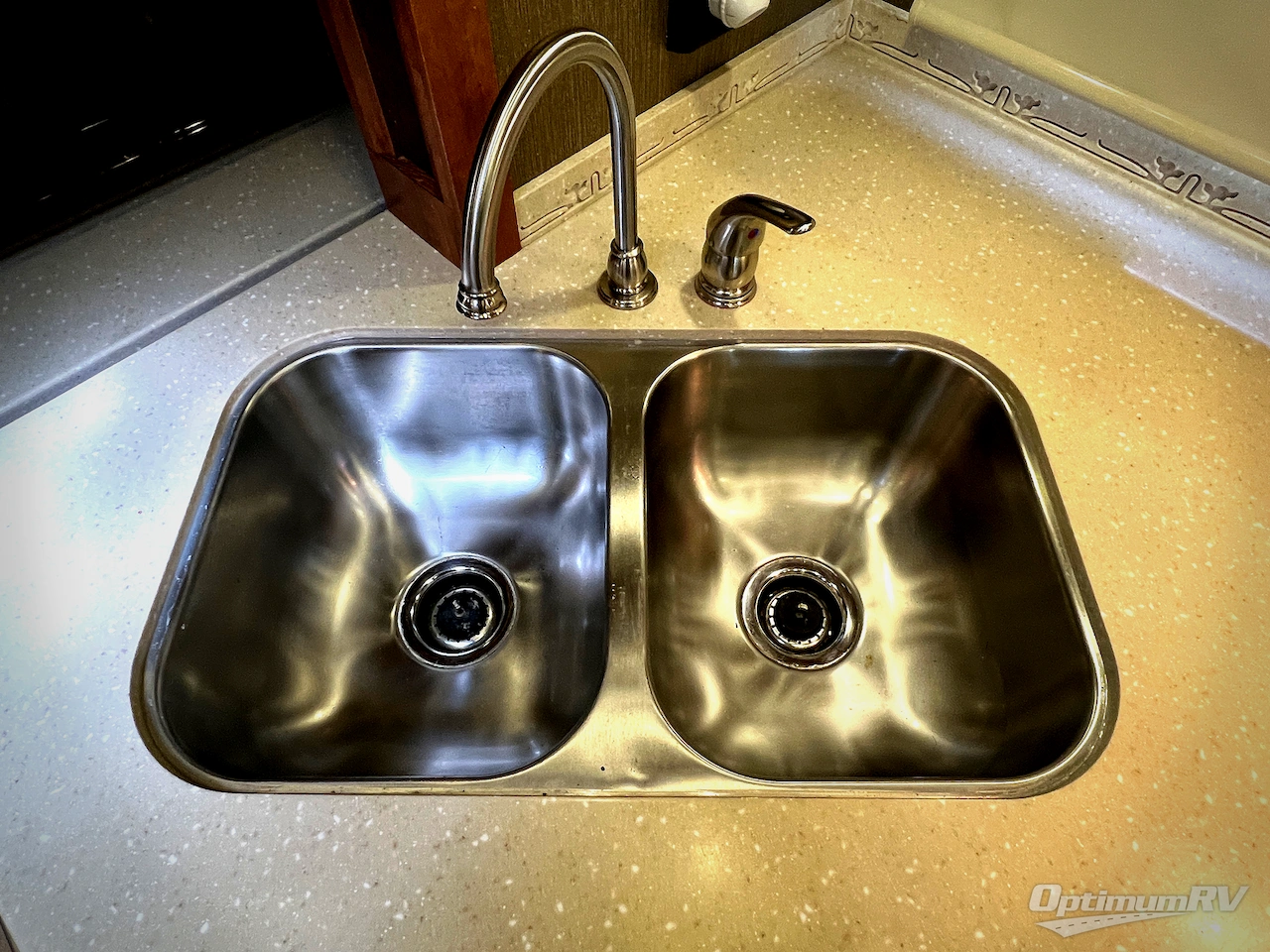 2013 Tiffin Allegro Breeze 32 BR Photo 20