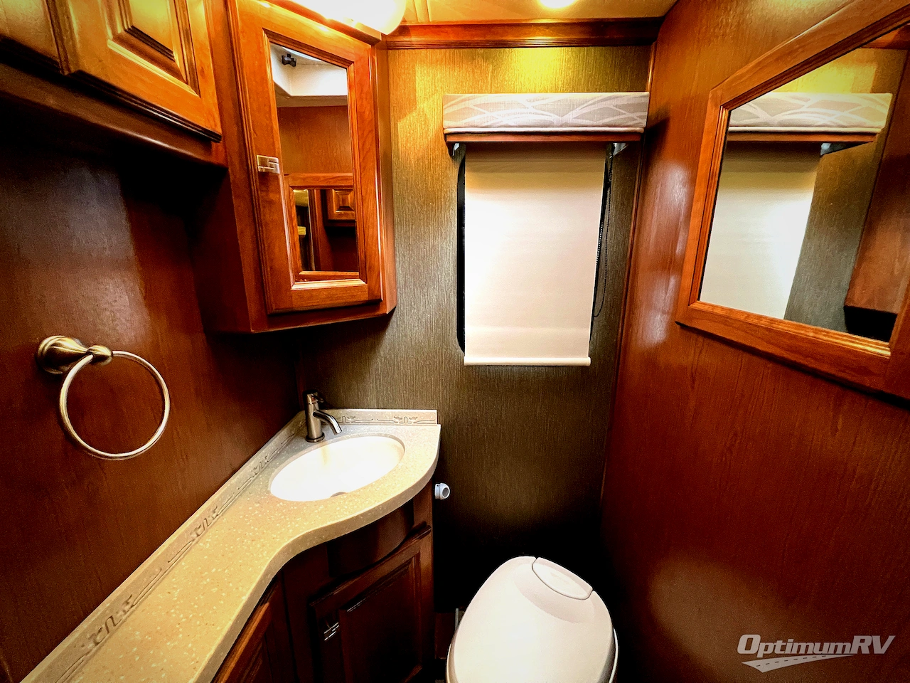 2013 Tiffin Allegro Breeze 32 BR Photo 28