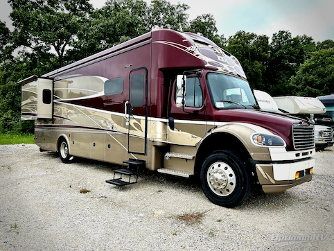 Used 2020 Dynamax DX3 34KD Featured Photo