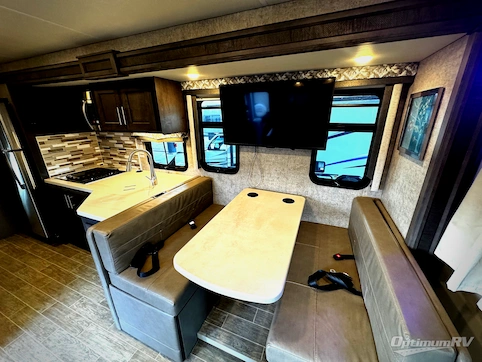 2022 Thor Omni XG32 RV Photo 2
