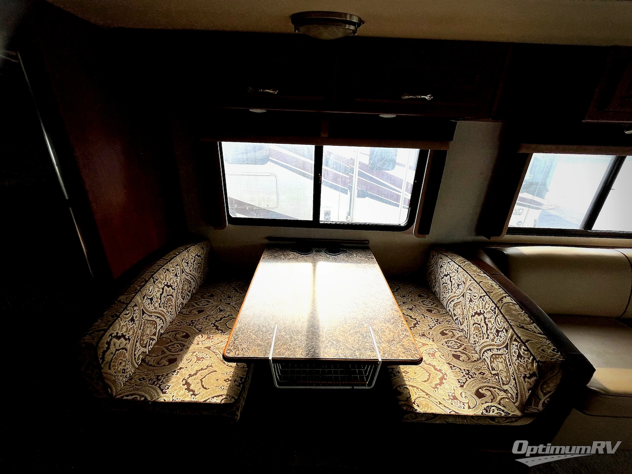 2011 Fleetwood Southwind 36D Photo 8