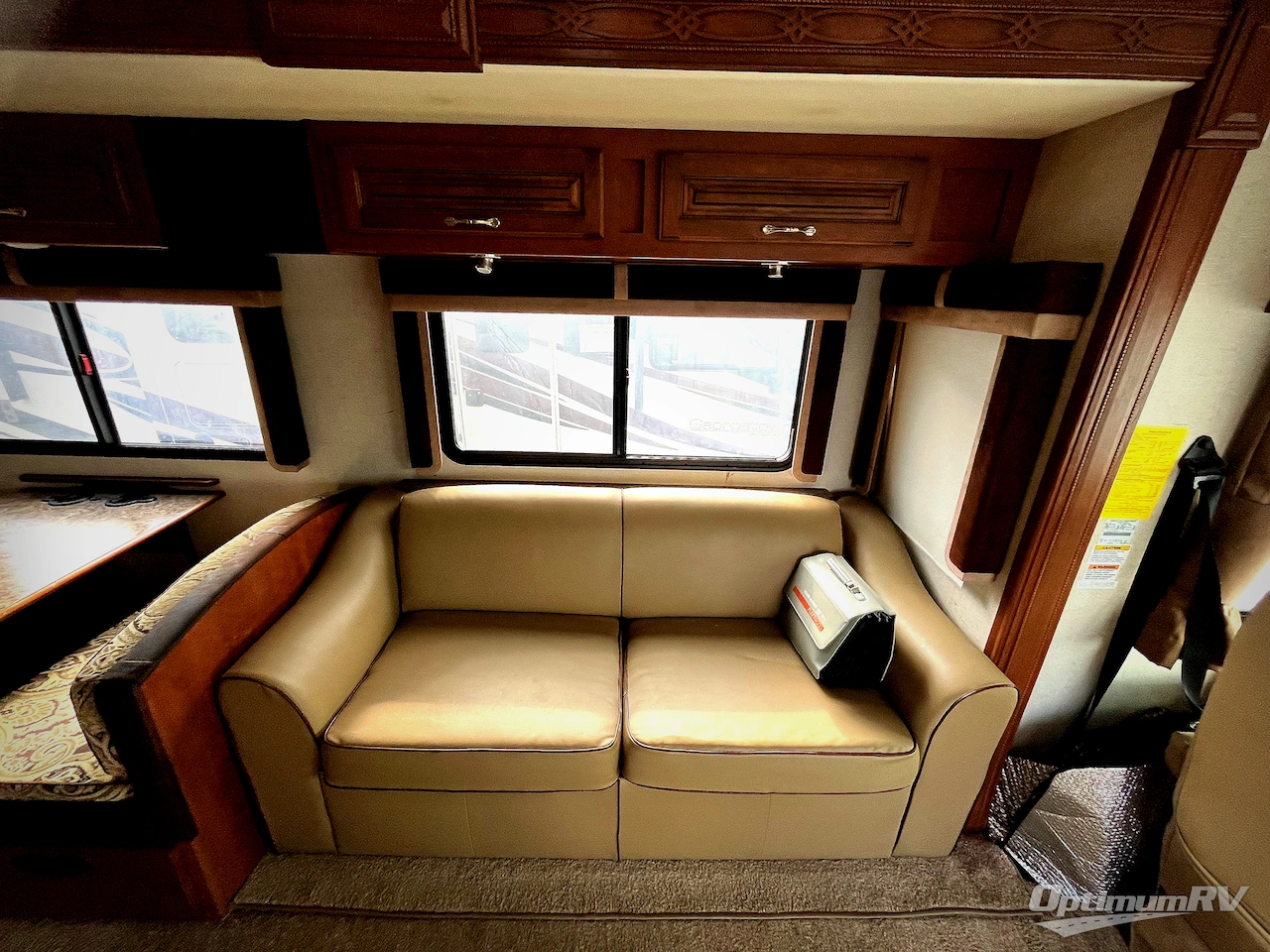2011 Fleetwood Southwind 36D Photo 9