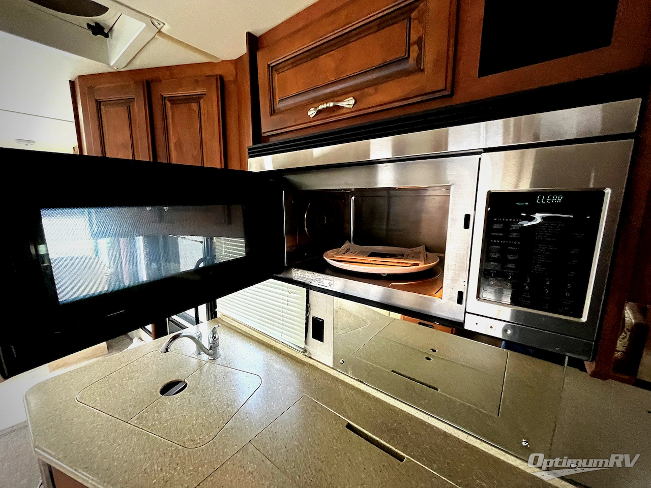 2011 Fleetwood Southwind 36D Photo 16