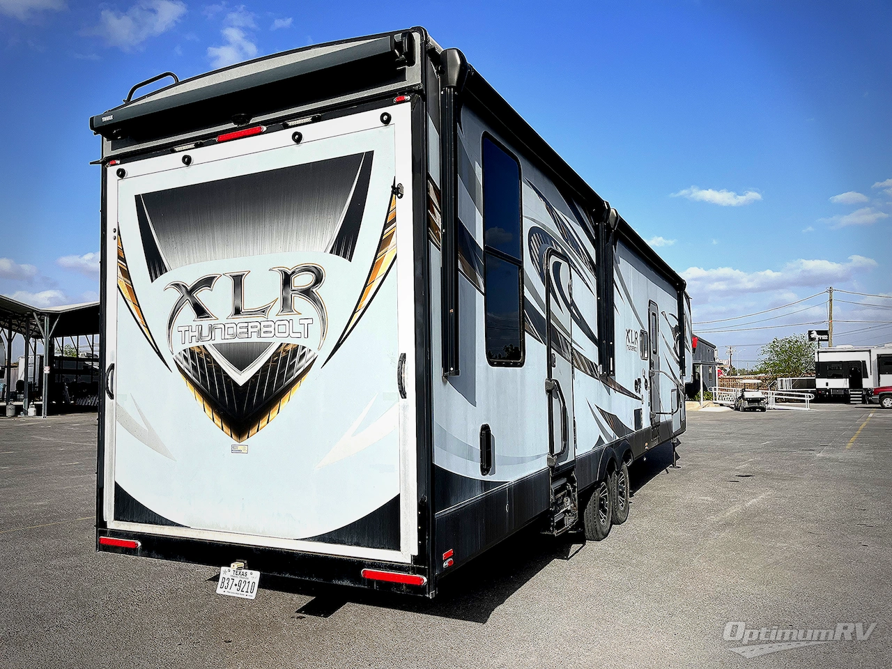 2018 Forest River XLR Thunderbolt 341AMP Photo 3