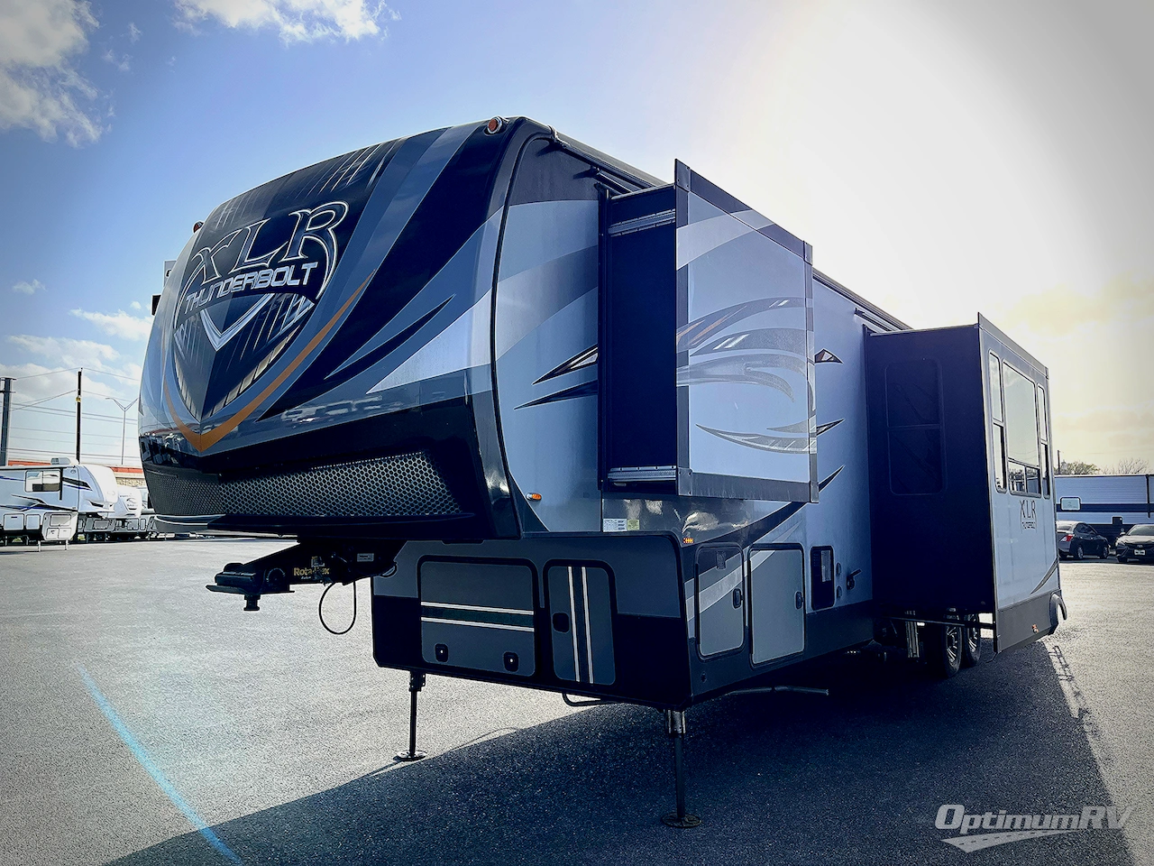 2018 Forest River XLR Thunderbolt 341AMP Photo 2
