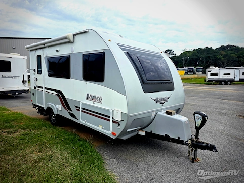 Used 2019 Lance Lance Travel Trailers 1475 Featured Photo