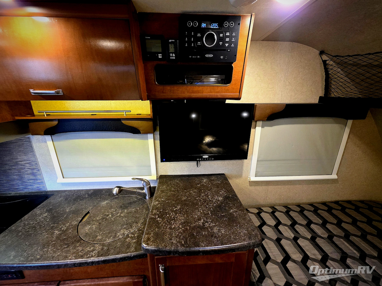2019 Lance Lance Travel Trailers 1475 Photo 13