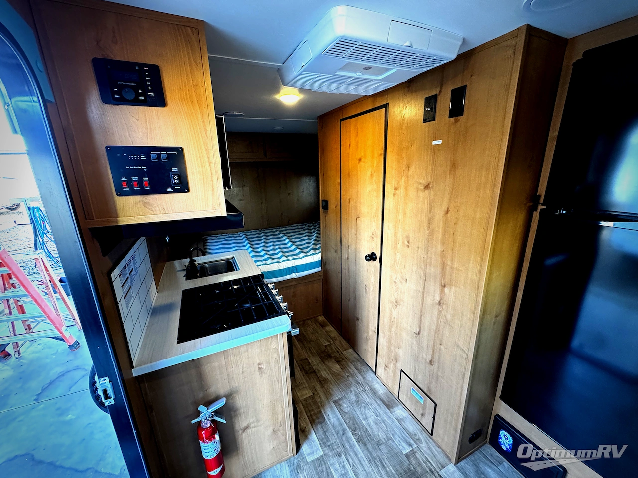 2024 Riverside Retro 165 Photo 7