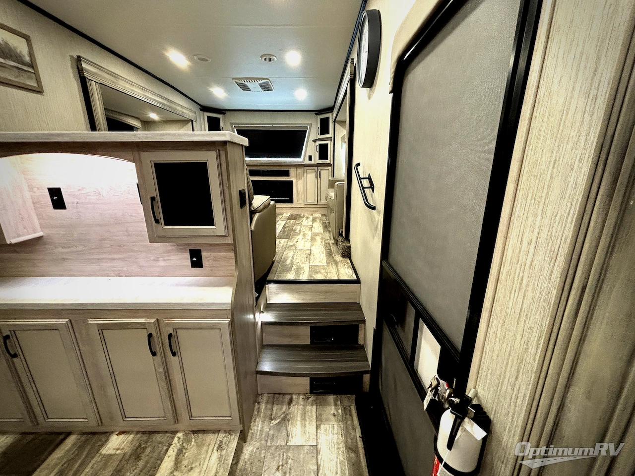2022 Forest River Sandpiper Luxury 379FLOK Photo 5