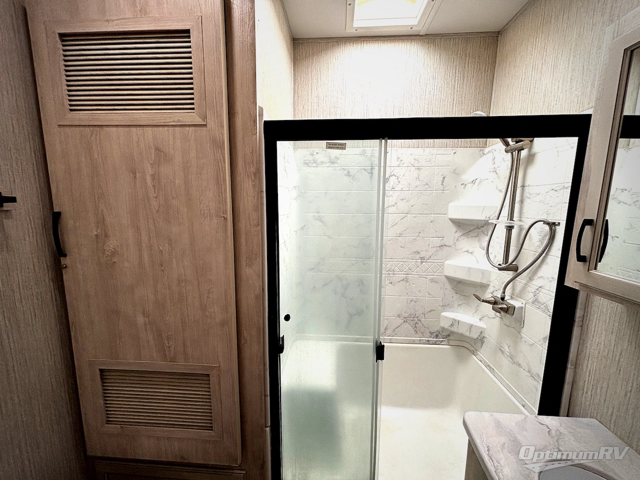 2022 Forest River Sandpiper Luxury 379FLOK Photo 15