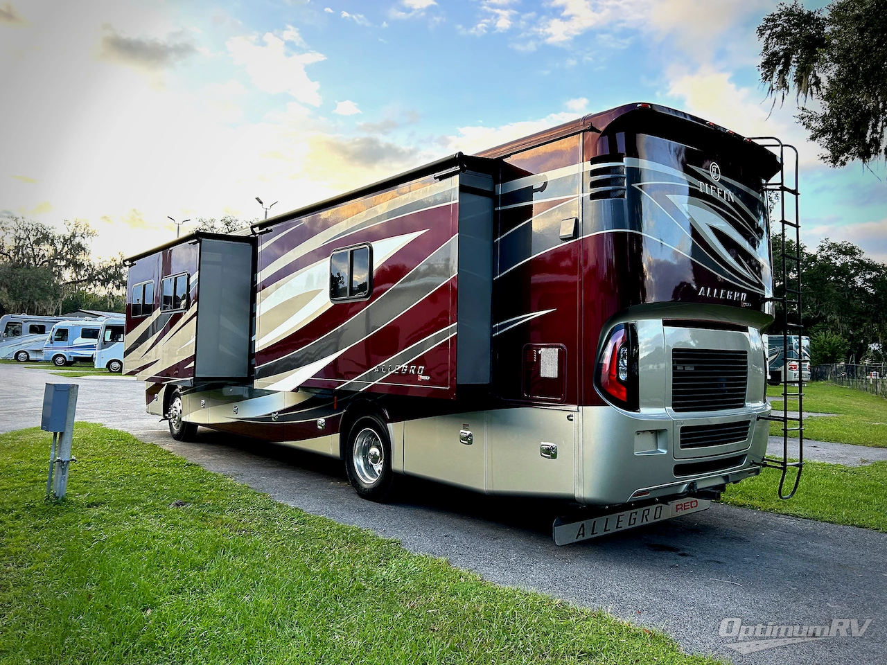 2019 Tiffin Allegro RED 37PA Photo 3