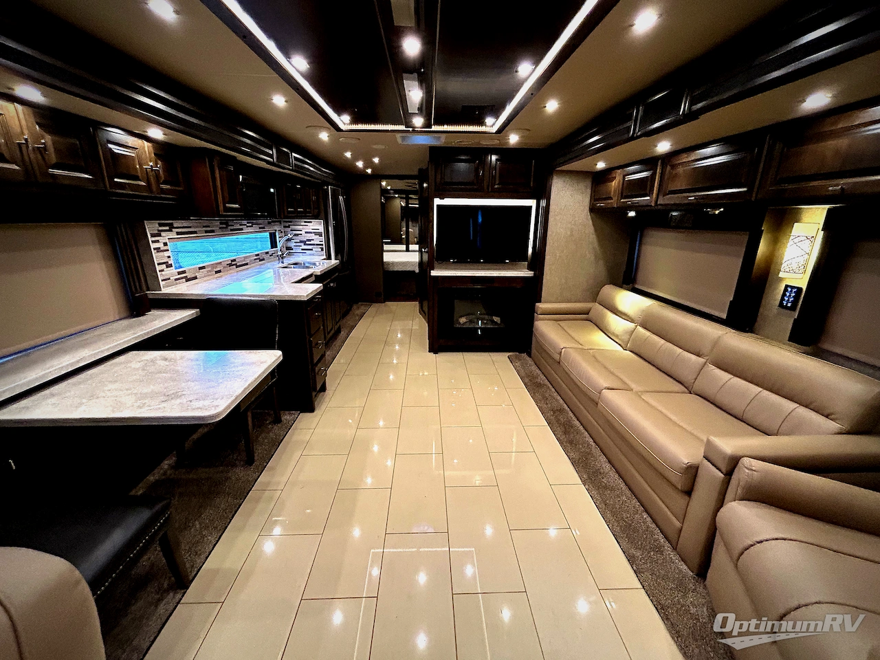 2019 Tiffin Allegro RED 37PA Photo 4