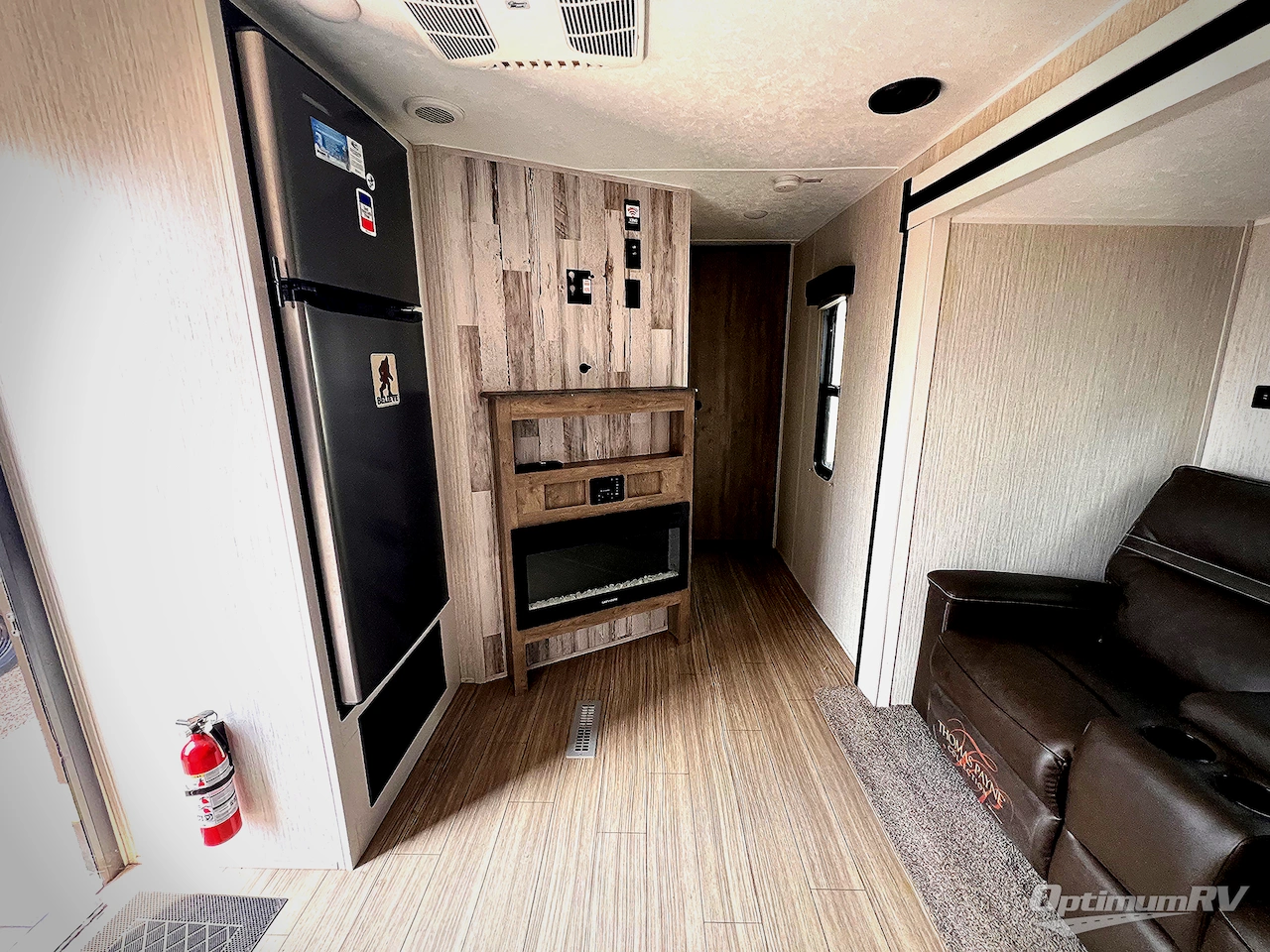 2022 Palomino Puma XLE Lite 22FKC Photo 4