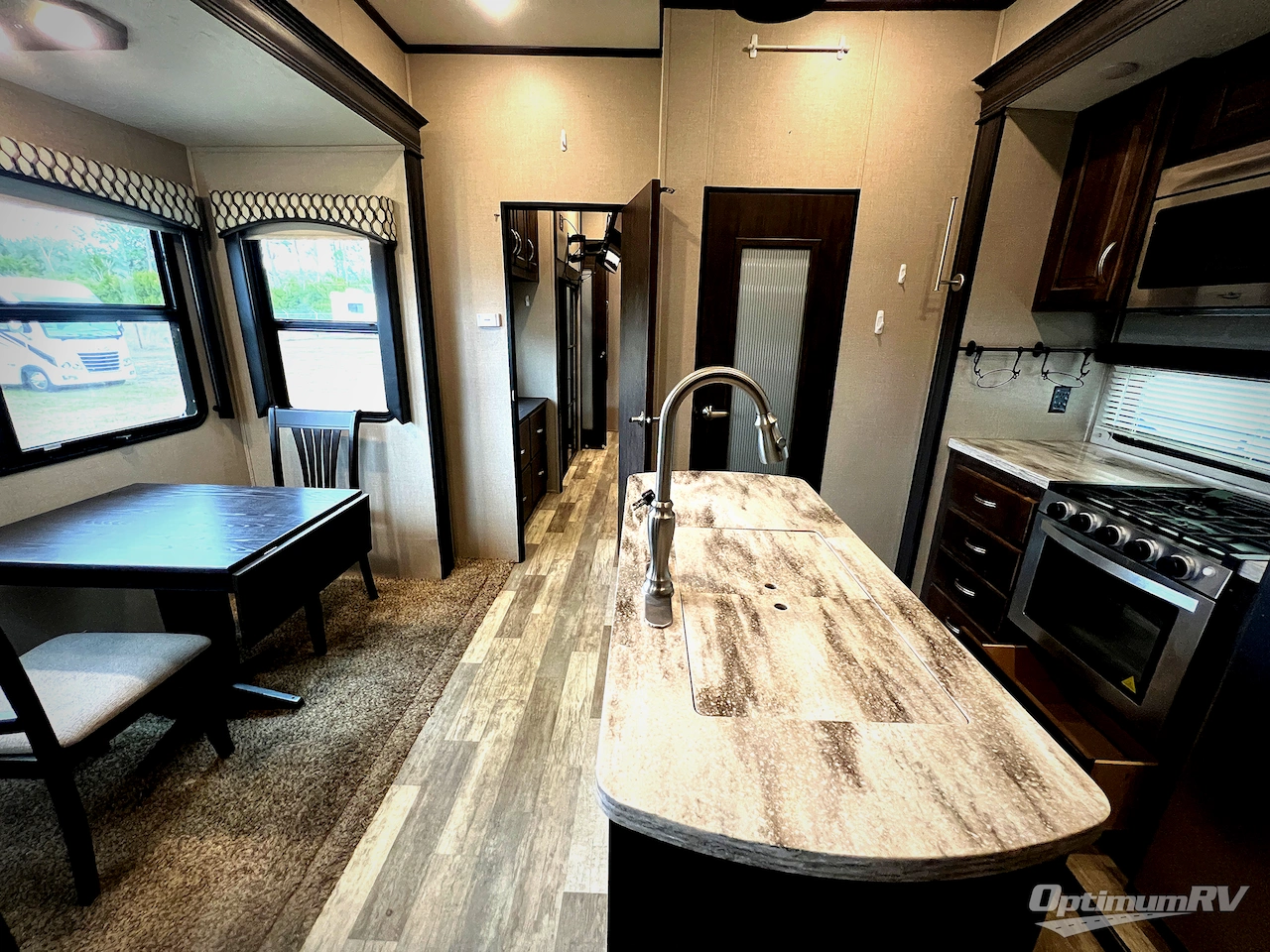 2020 Coachmen Brookstone 344FL Photo 4