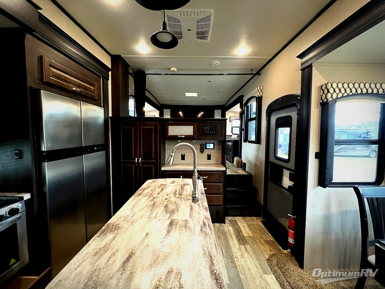 2020 Coachmen Brookstone 344FL Photo 5