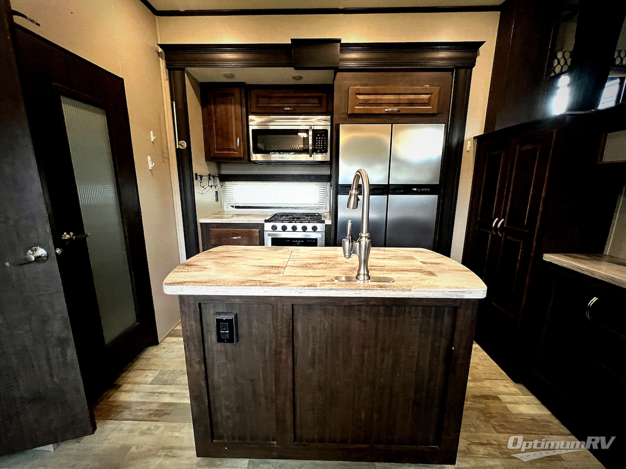 2020 Coachmen Brookstone 344FL Photo 12