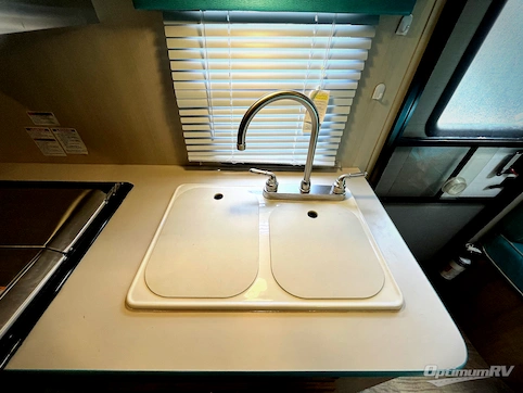 2018 Gulf Stream Vintage Cruiser 17RWD RV Photo 2