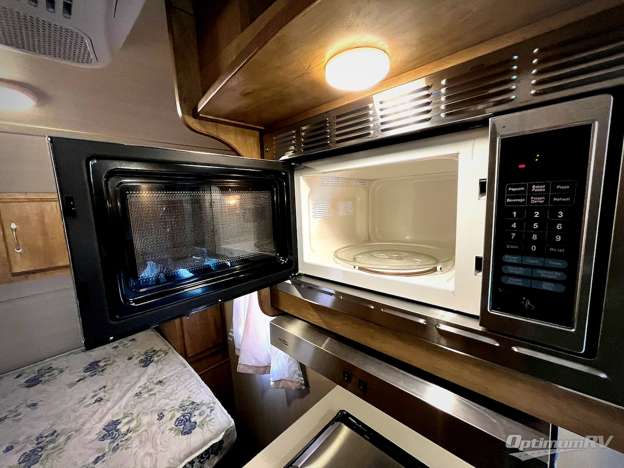 2018 Gulf Stream Vintage Cruiser 17RWD Photo 10