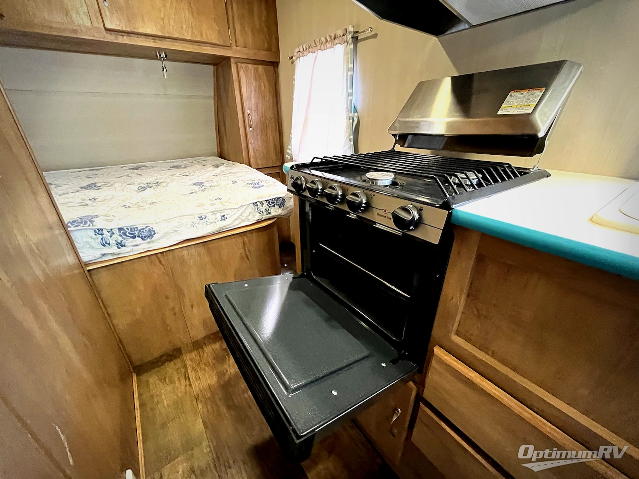 2018 Gulf Stream Vintage Cruiser 17RWD Photo 12