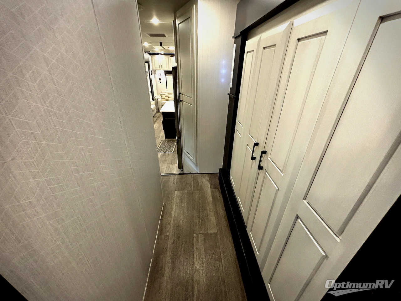 2022 DRV Luxury Suites Mobile Suites 40KSSB4 Photo 12