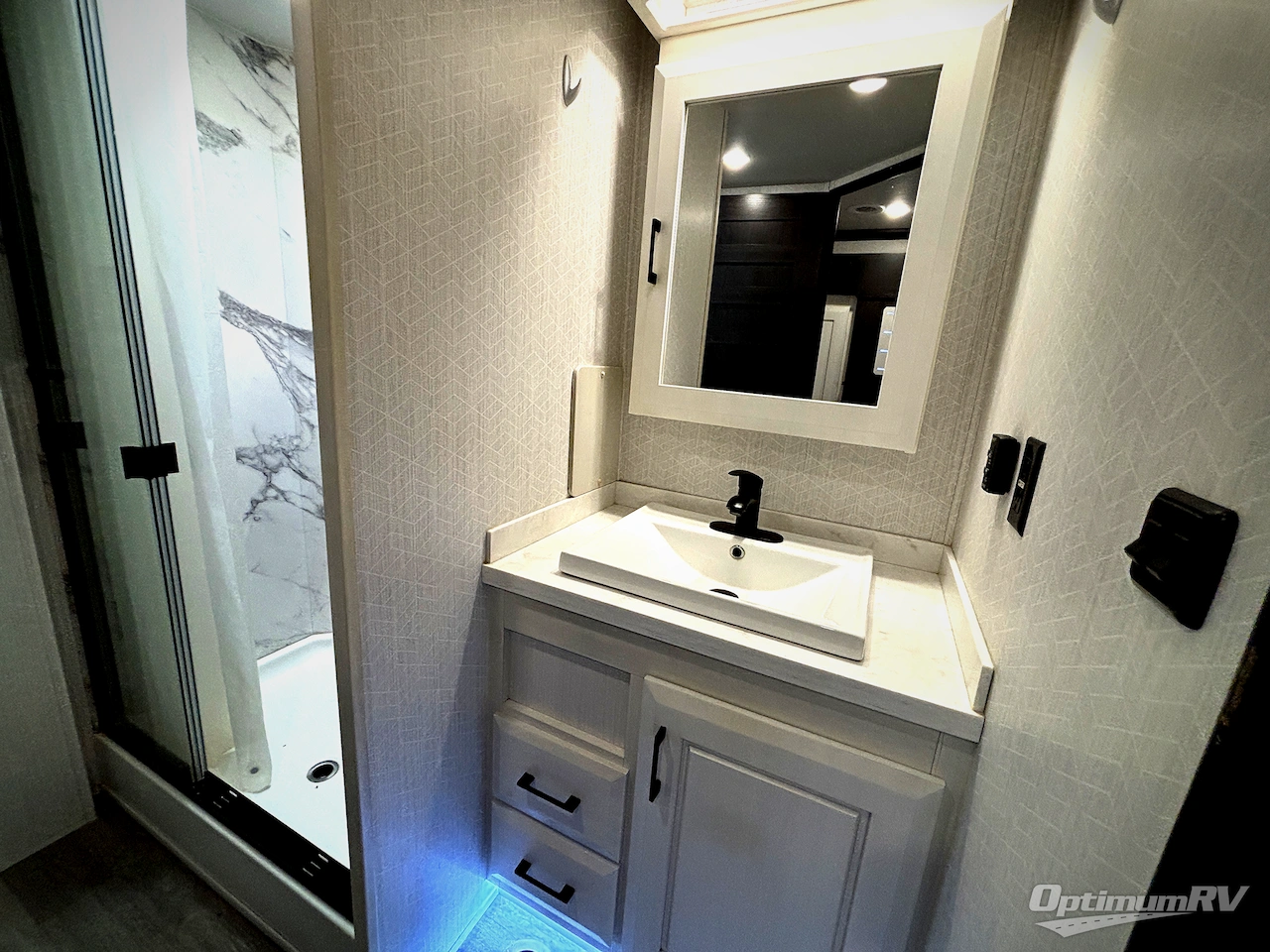 2022 DRV Luxury Suites Mobile Suites 40KSSB4 Photo 15
