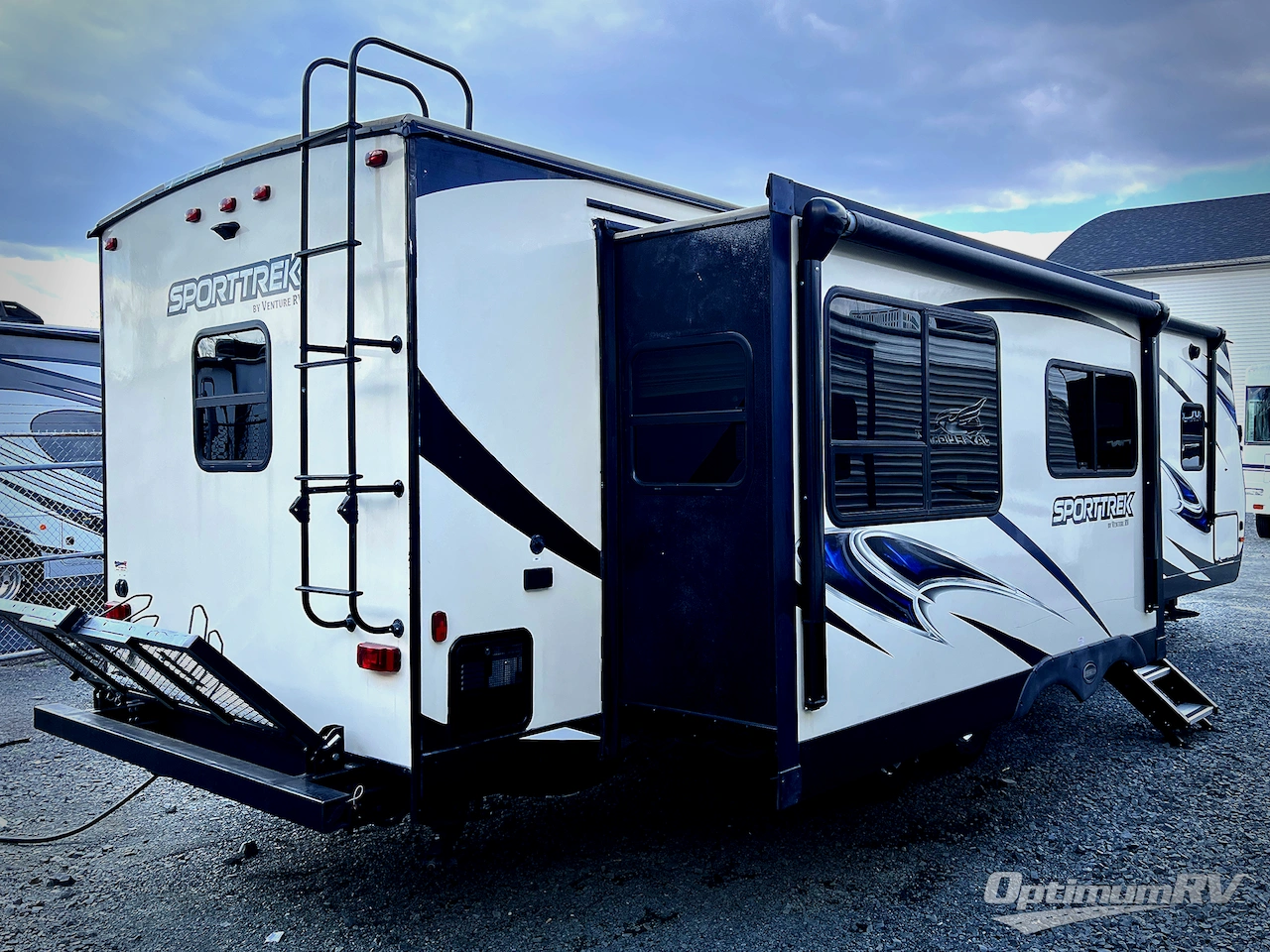 2018 Venture SportTrek 312VRK Photo 2