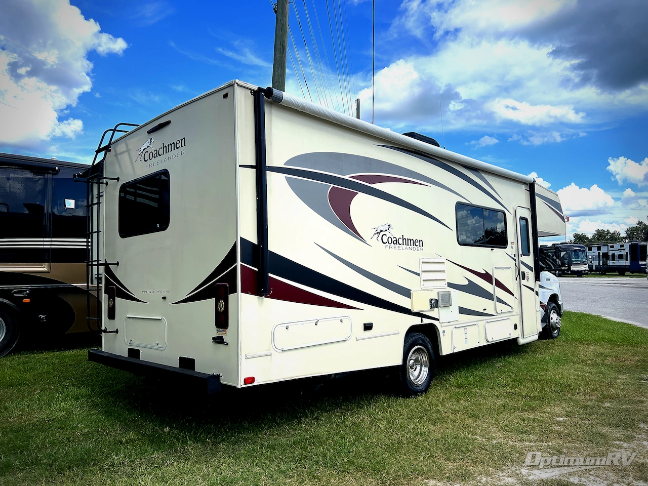 2018 Coachmen Freelander 28BH Ford 450 Photo 3