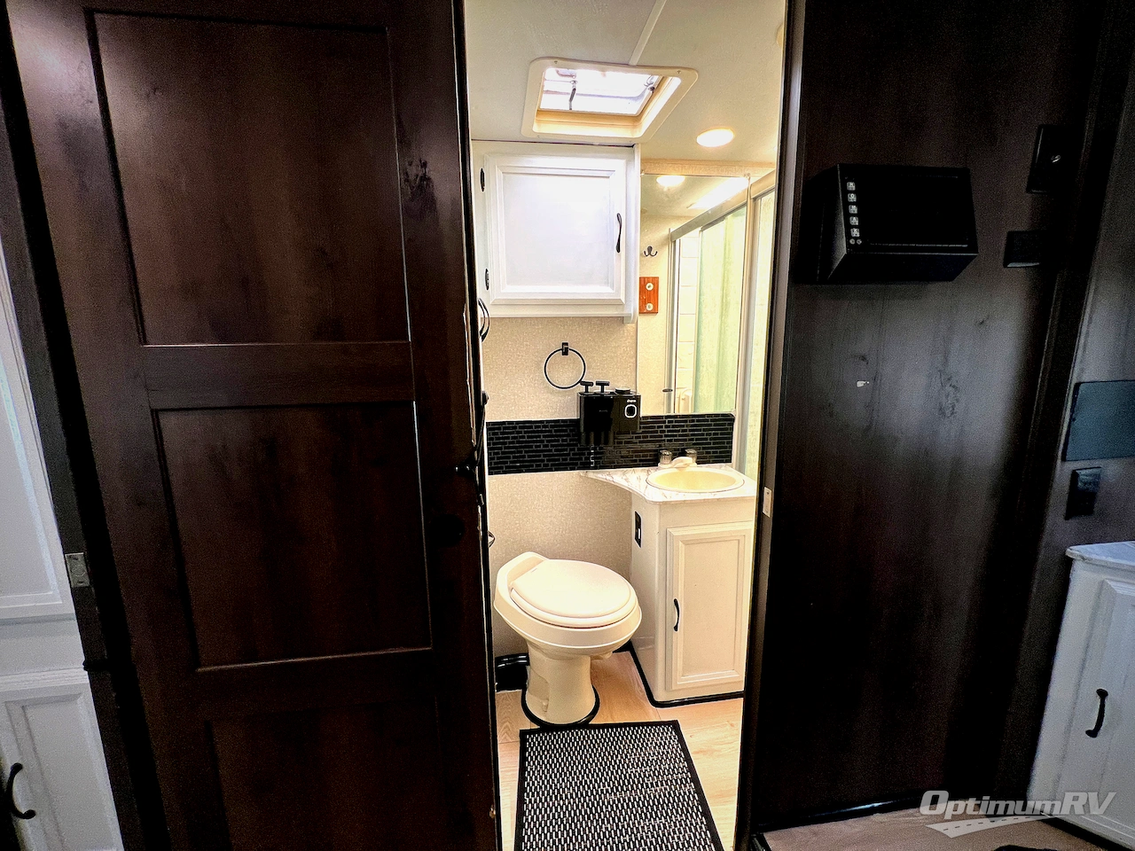 2018 Coachmen Freelander 28BH Ford 450 Photo 18