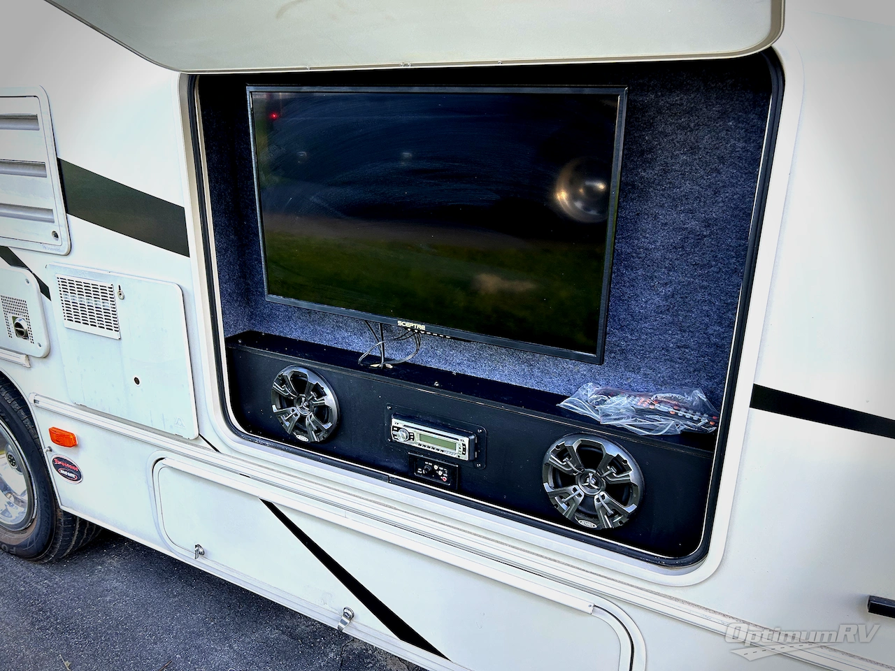 2014 Coachmen Leprechaun 319DS Ford 450 Photo 19