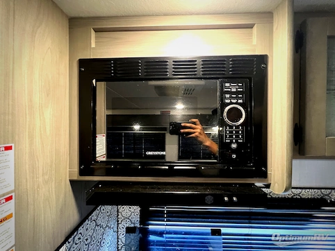 2022 Dutchmen Coleman Light 2755BH RV Photo 3