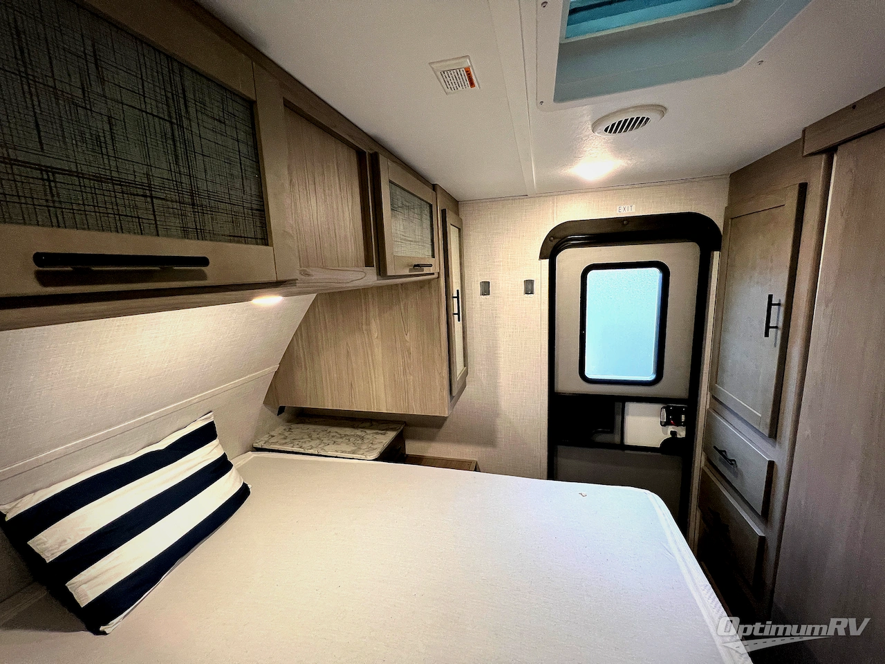 2022 Dutchmen Coleman Light 2755BH Photo 15
