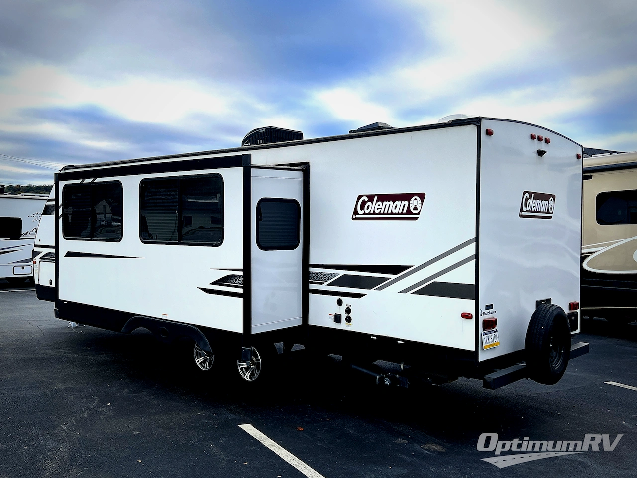 2022 Dutchmen Coleman Light 2755BH Photo 3