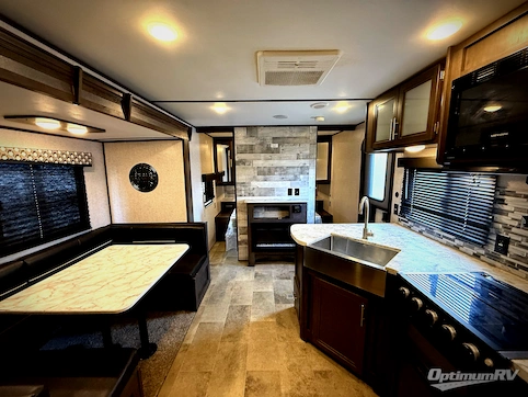 2020 Dutchmen Coleman Lantern Series 244BH RV Photo 2