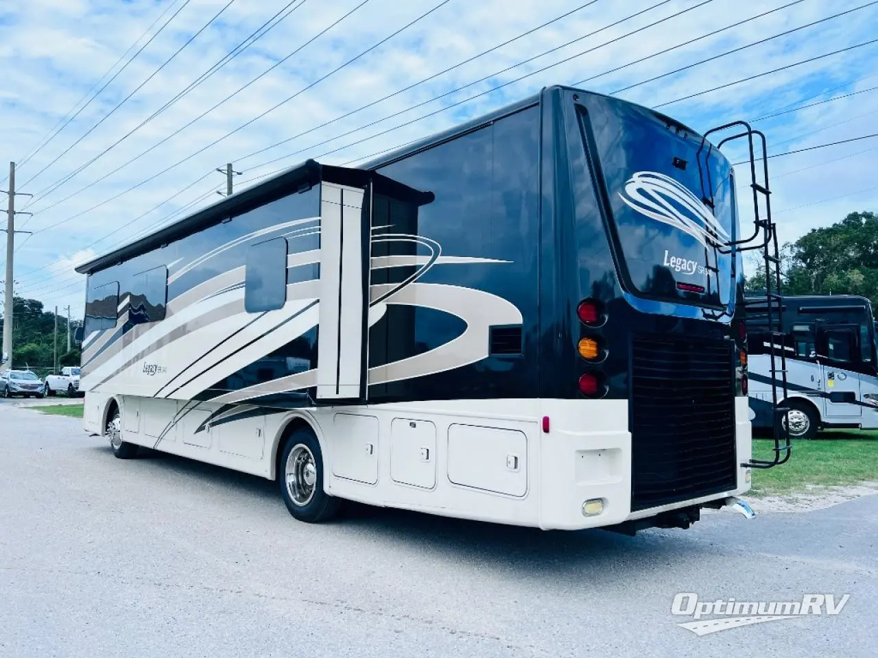 2015 Forest River Legacy SR 340 340BH Photo 2