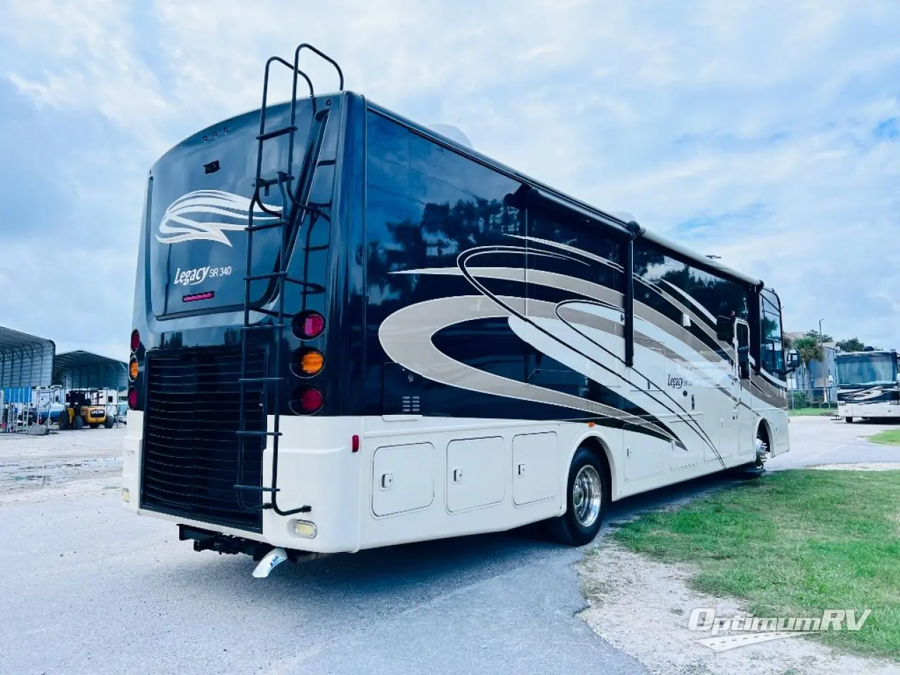 2015 Forest River Legacy SR 340 340BH Photo 3