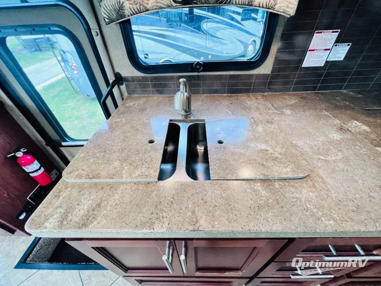2015 Forest River Legacy SR 340 340BH Photo 13