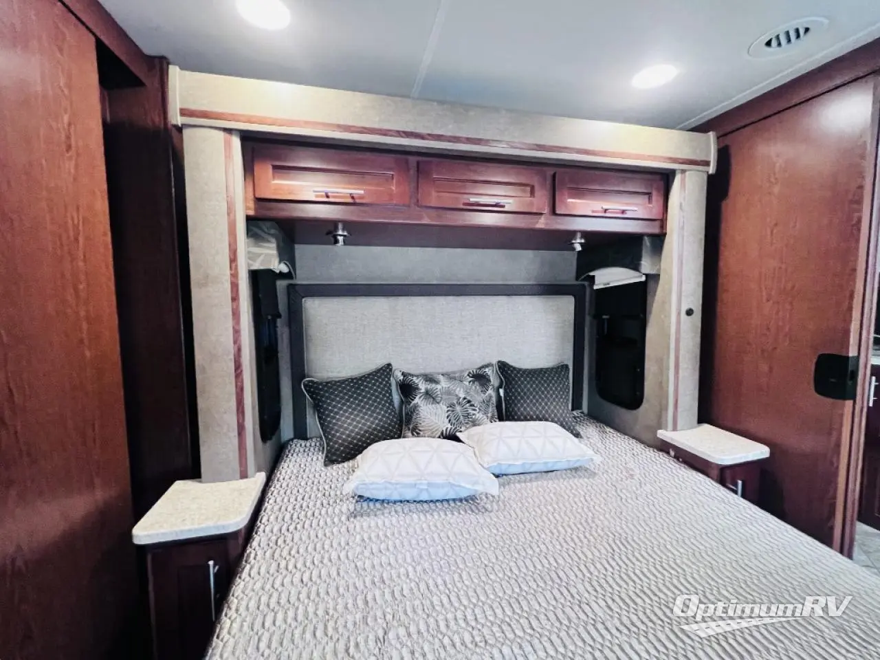 2015 Forest River Legacy SR 340 340BH Photo 21