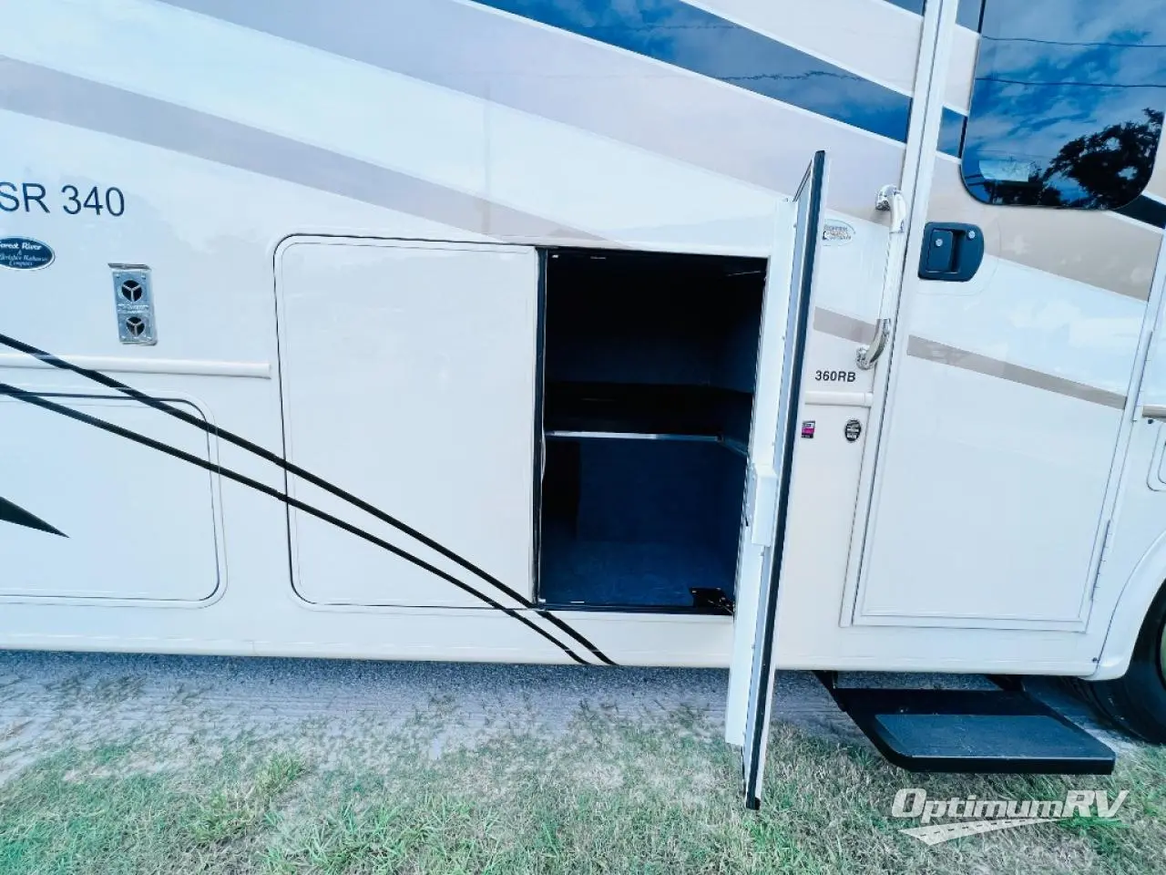 2015 Forest River Legacy SR 340 340BH Photo 28