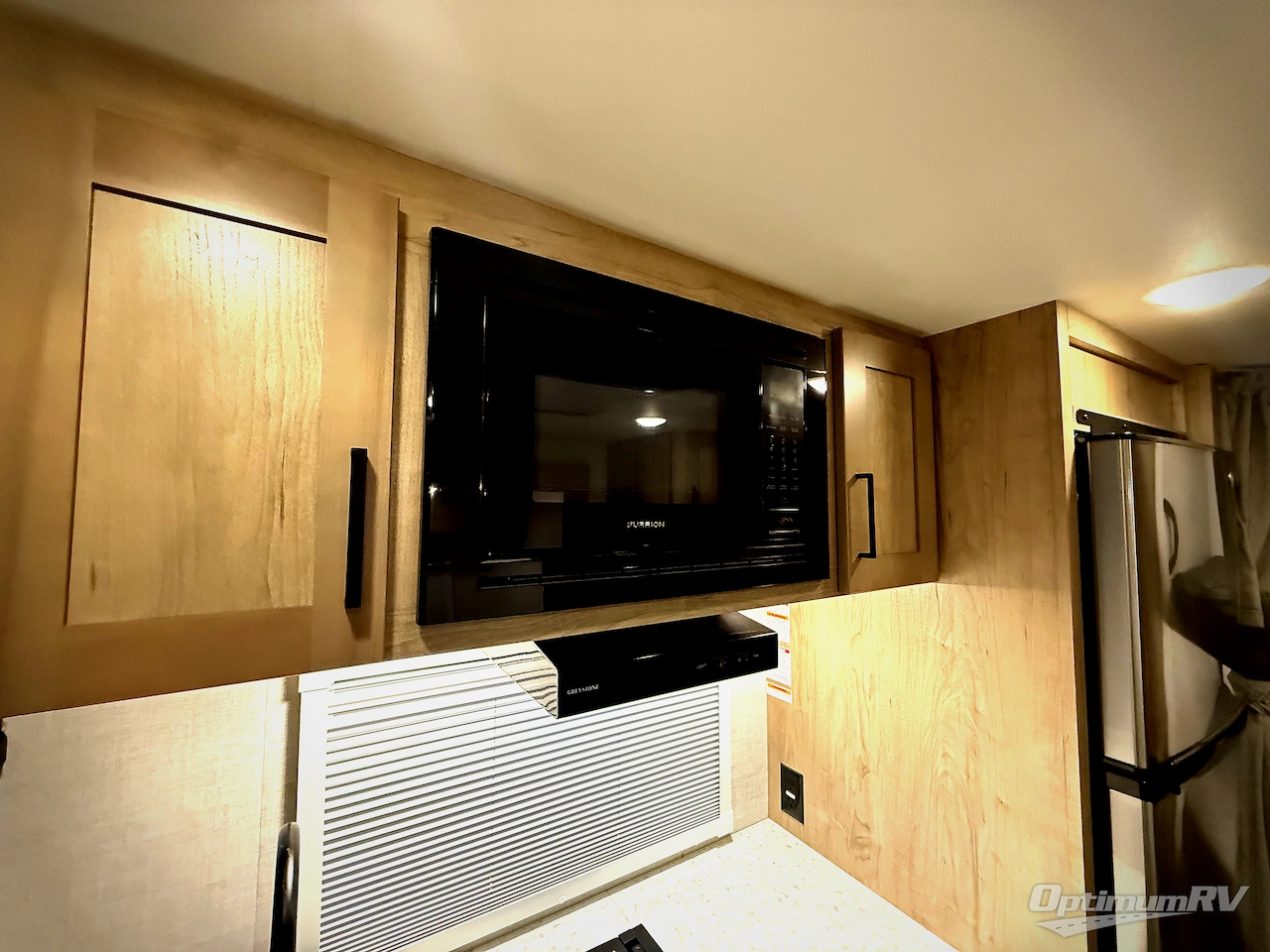 2023 Ember Overland Series 221MDB Photo 13