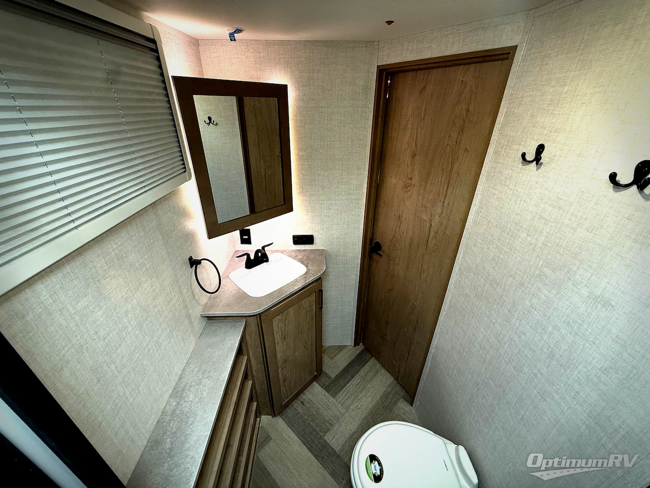 2023 Ember Overland Series 221MDB Photo 18