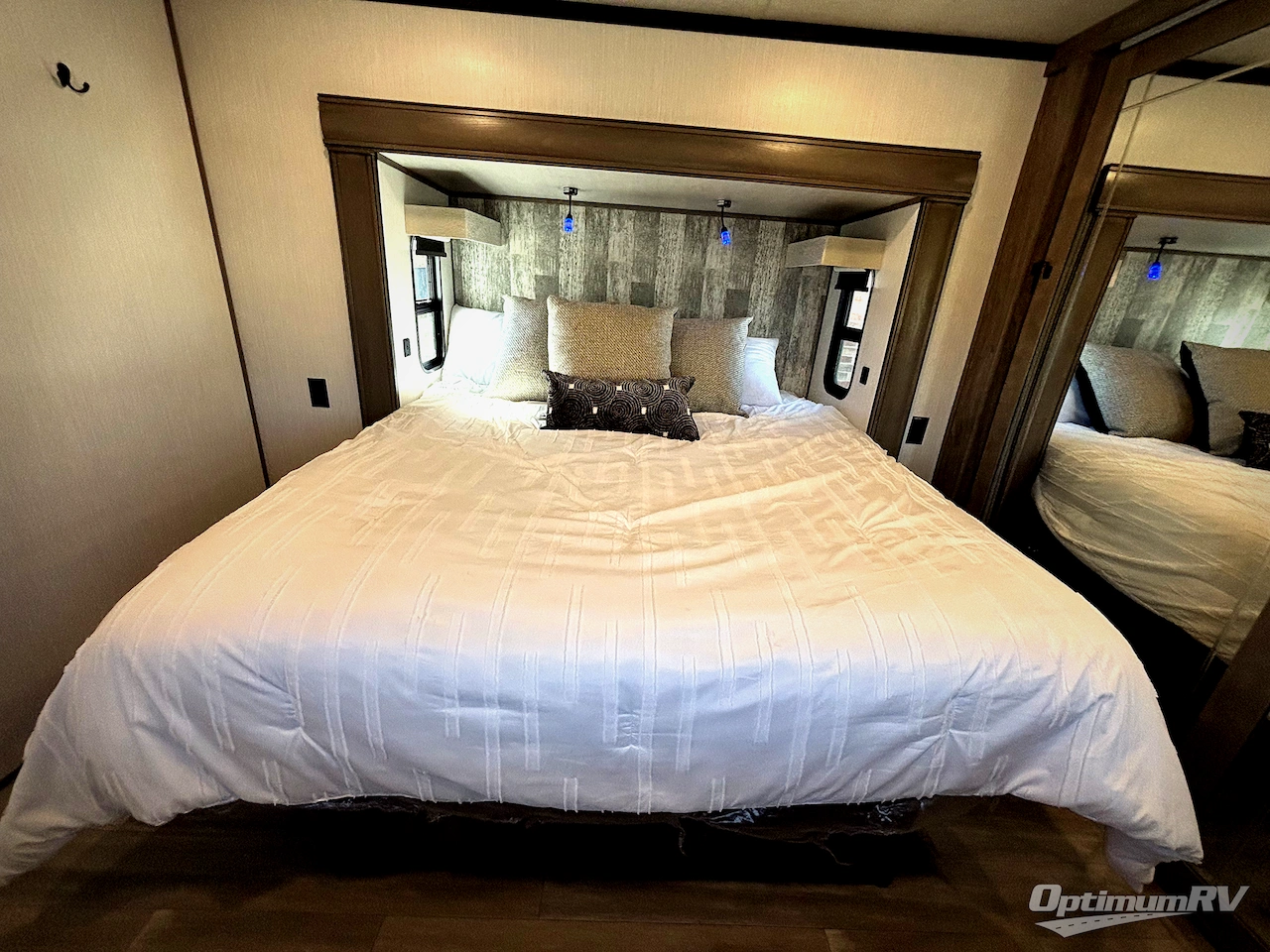 2022 Forest River Cedar Creek 291RW Photo 11