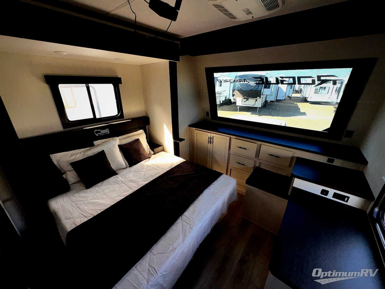 2026 Forest River Vengeance Rogue Armored 32L132 Photo 6