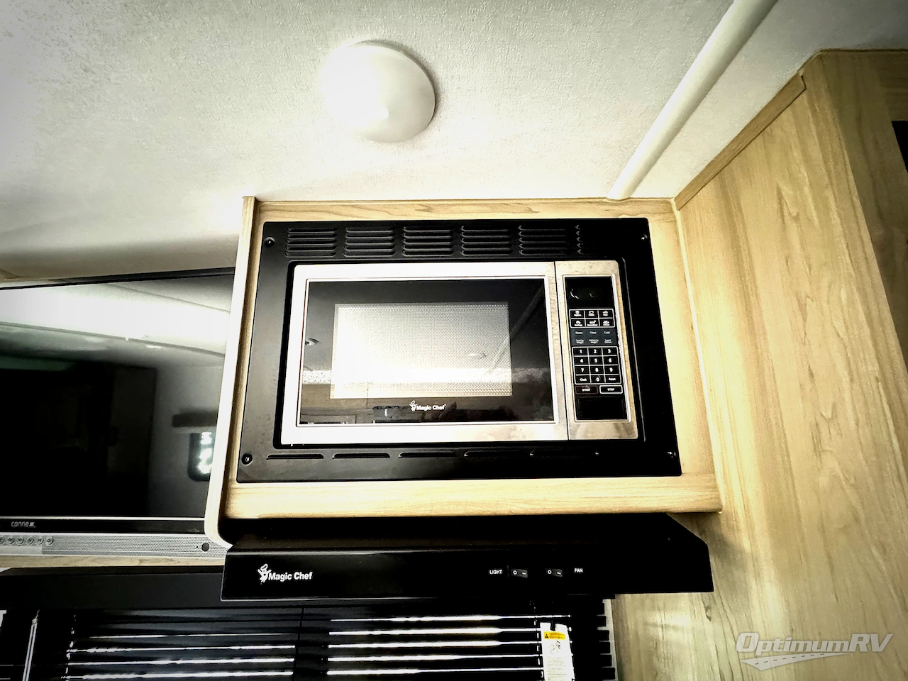 2024 Forest River Flagstaff Micro Lite 25BRDS Photo 8