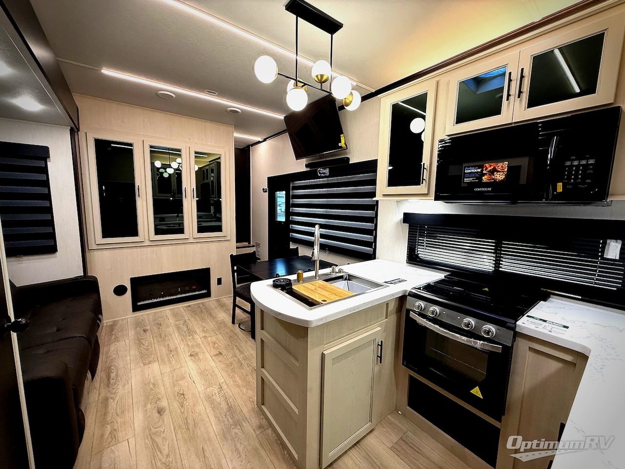 2026 Forest River Vengeance Rogue Armored 4015 Photo 5