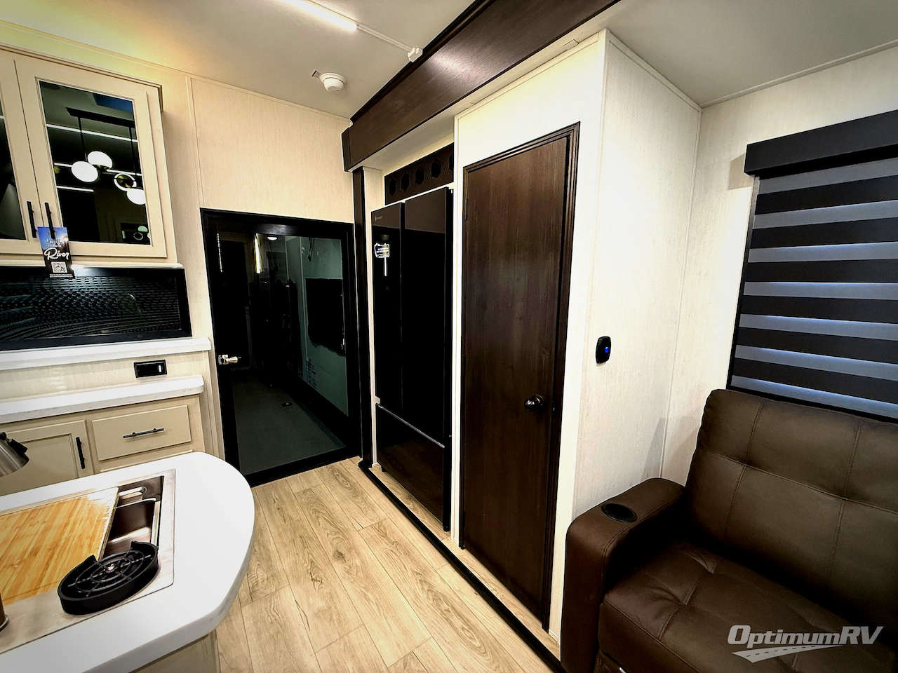 2026 Forest River Vengeance Rogue Armored 4015 Photo 9