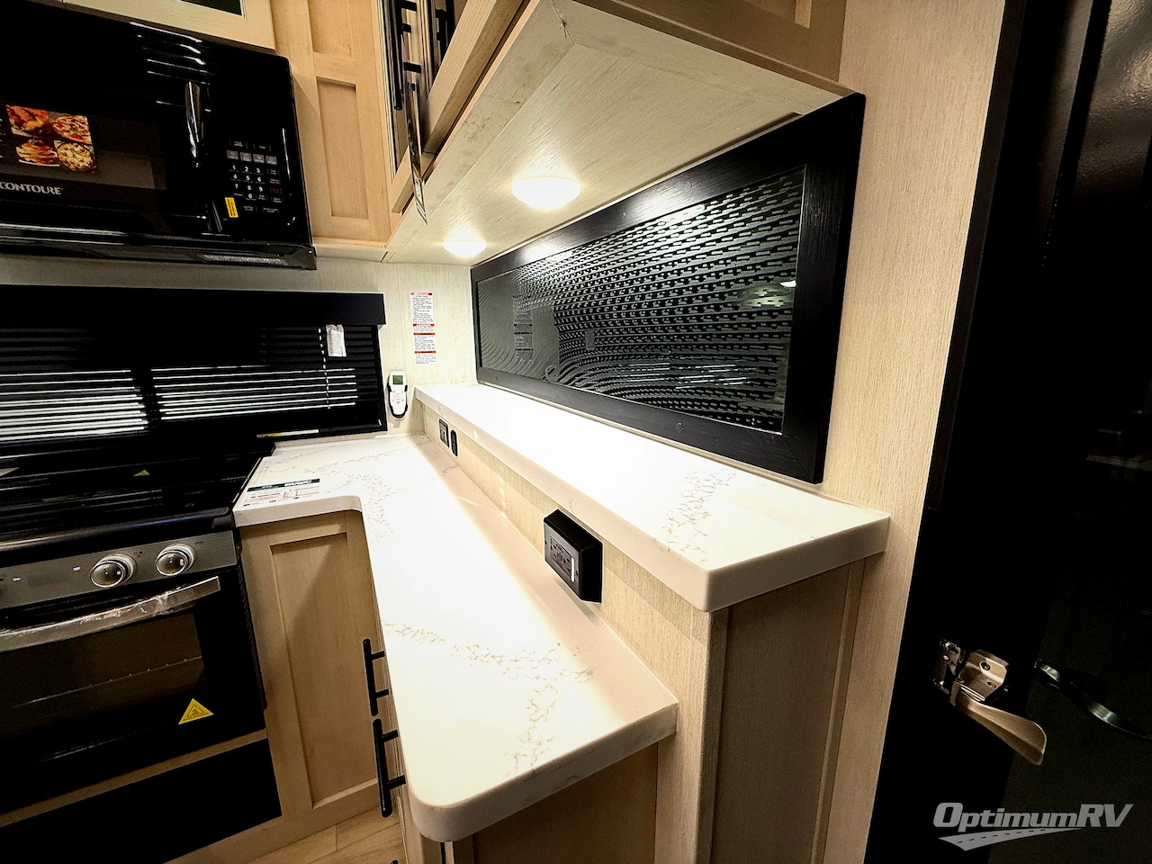 2026 Forest River Vengeance Rogue Armored 4015 Photo 17