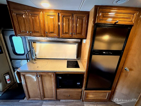 2018 Thor Synergy SD24 RV Photo 2