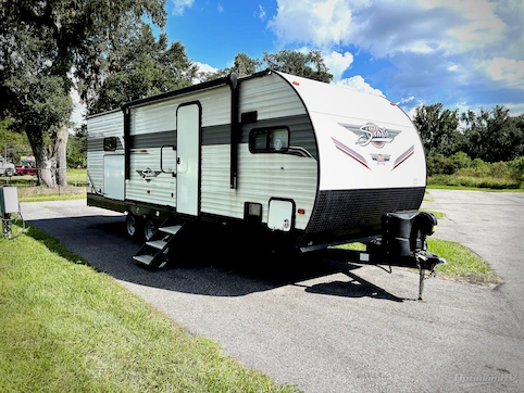 Used 2023 Shasta Shasta 25FK Featured Photo
