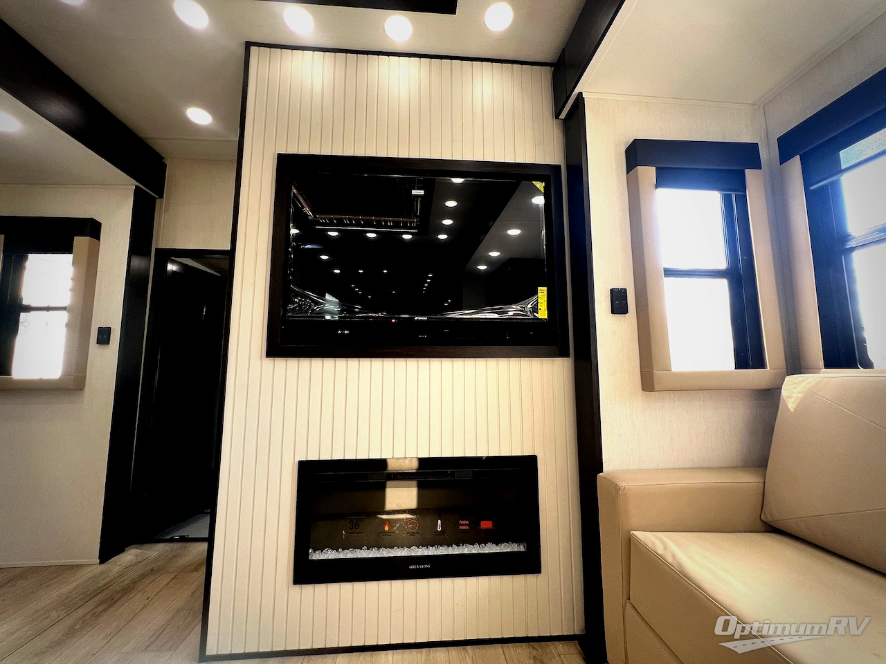 2026 Forest River Cherokee Vengeance 4413 Photo 8